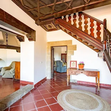 16th-century Masia With Pool And Chapel Сasa de vacaciones