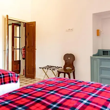 Сasa de vacaciones 16th-century Masia With Pool And Chapel *